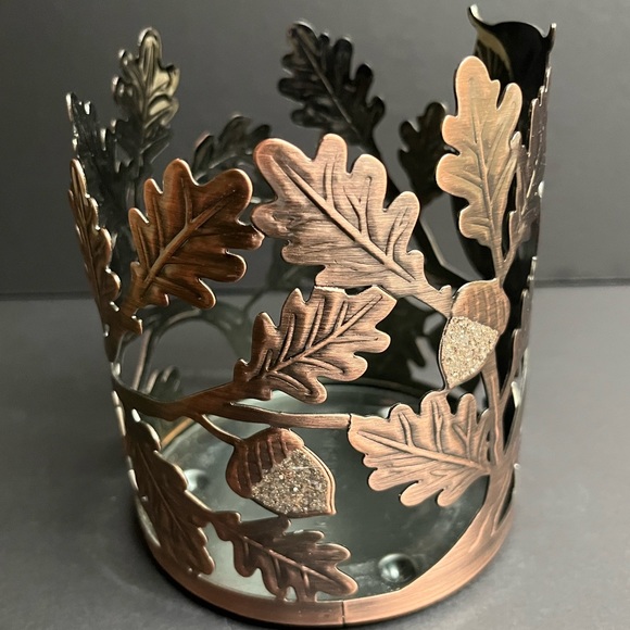 BBW Owl & Acorn 3 wick candle holder - Picture 4 of 6